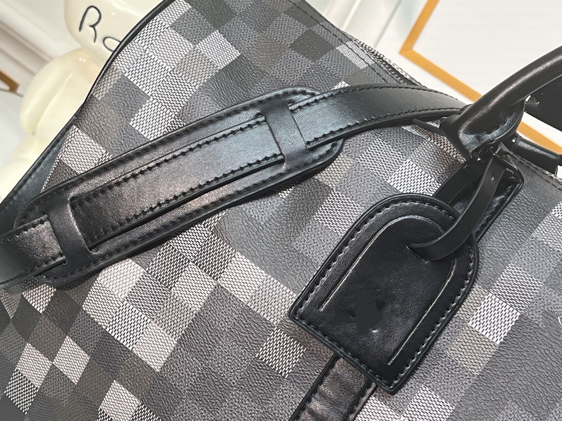 Large Capacity Travel Bag For Sports And Weekend Trips_voghion.com