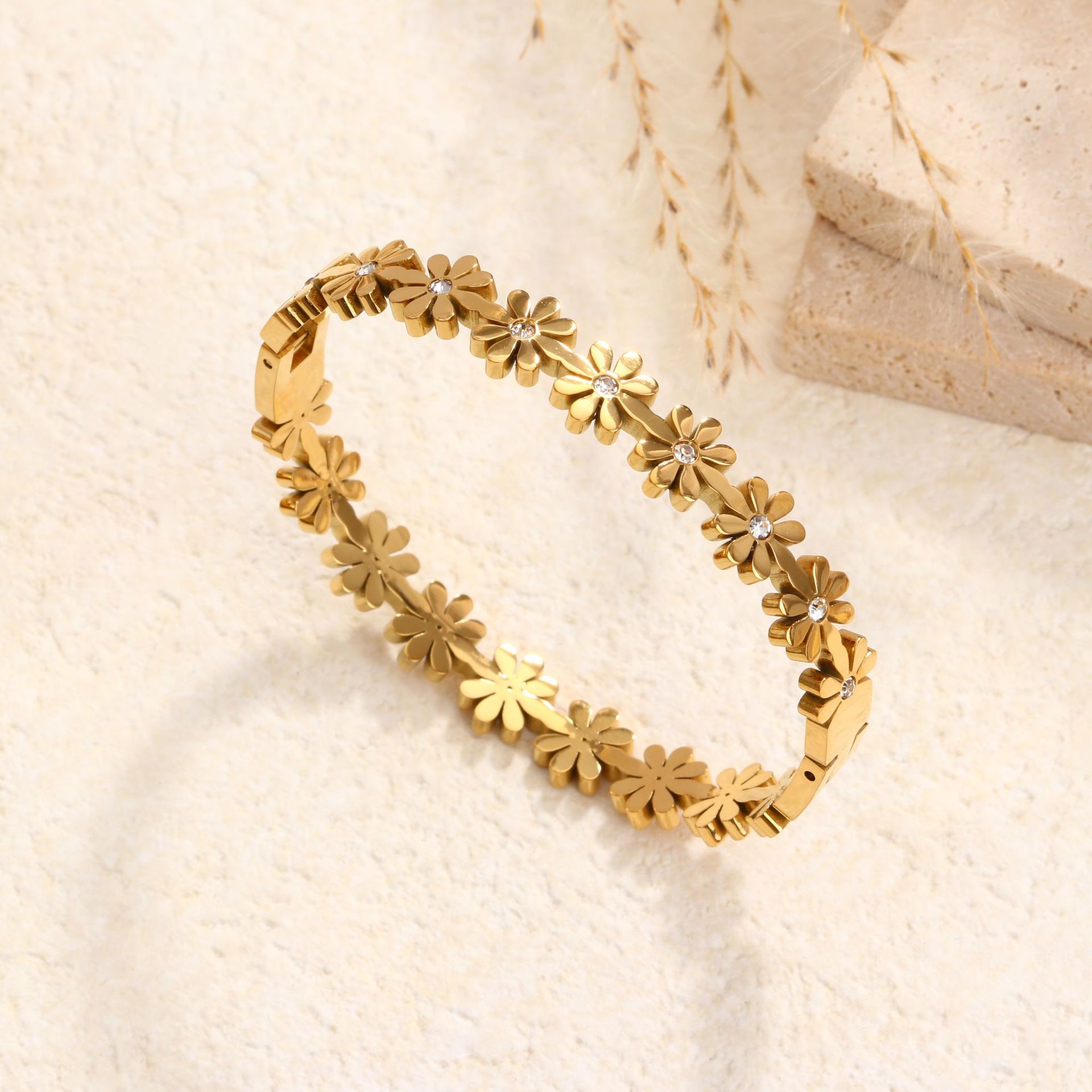 101 작은 국화 다이아몬드 팔찌 골드