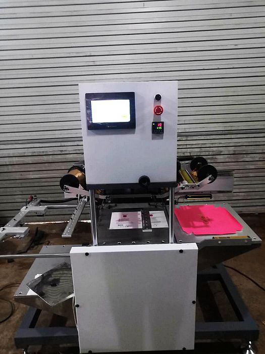 全自动烫金机 气动送纸小型烫金机 皮革压痕机