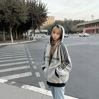 美式复古撞色字母三条杠卫衣女春秋季慵懒风立领开衫长袖外套夹克