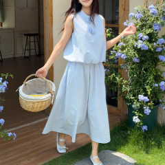 ブルーコットンブレンドスタンドカラーノースリーブ花のつぼみベスト女性の夏の新しいショートベストとスカートスーツ立体ブックページデザイン