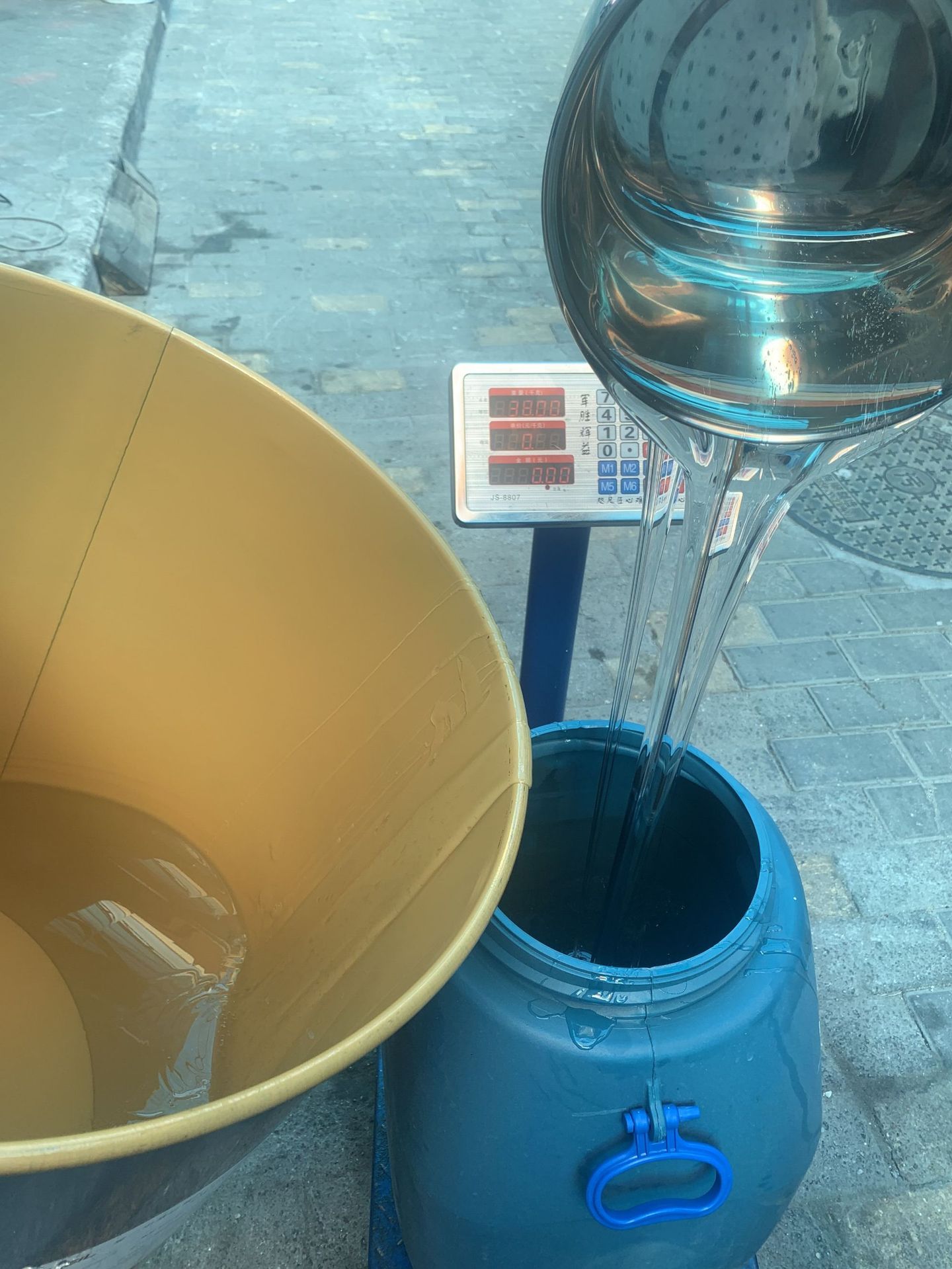 供应10万，50万，100万硅油