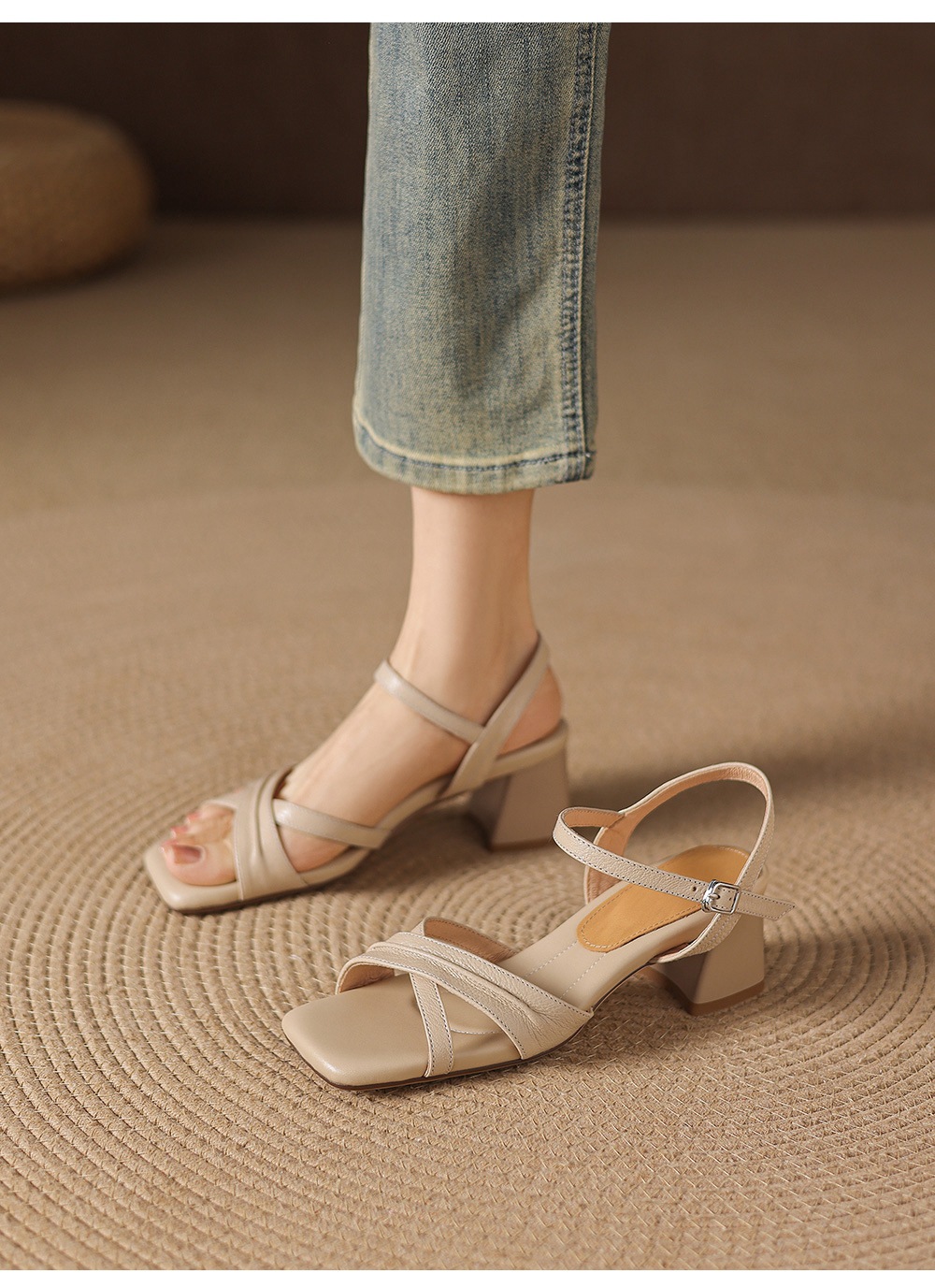 Sandal nữ hở mũi đầu vuông da dê gót thô 5 cm size lớn 40–43 — màu be chi tiết 2