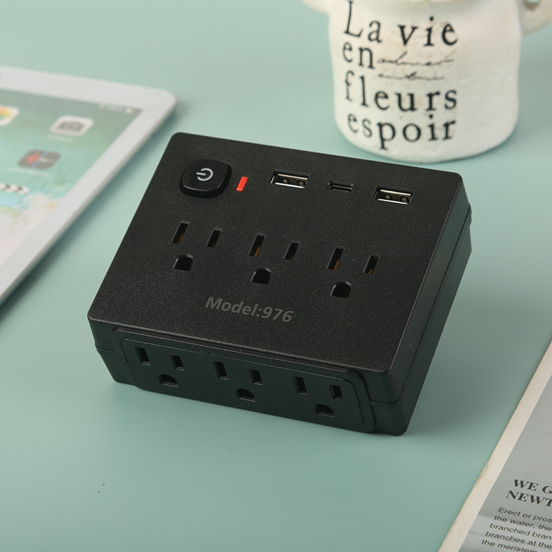 Conector de conversión de América del Sur 6 bits 18 agujeros 2USB + 1Type-C con interruptor tarjeta de succión paquete negro y blanco comercio electrónico transfronterizo