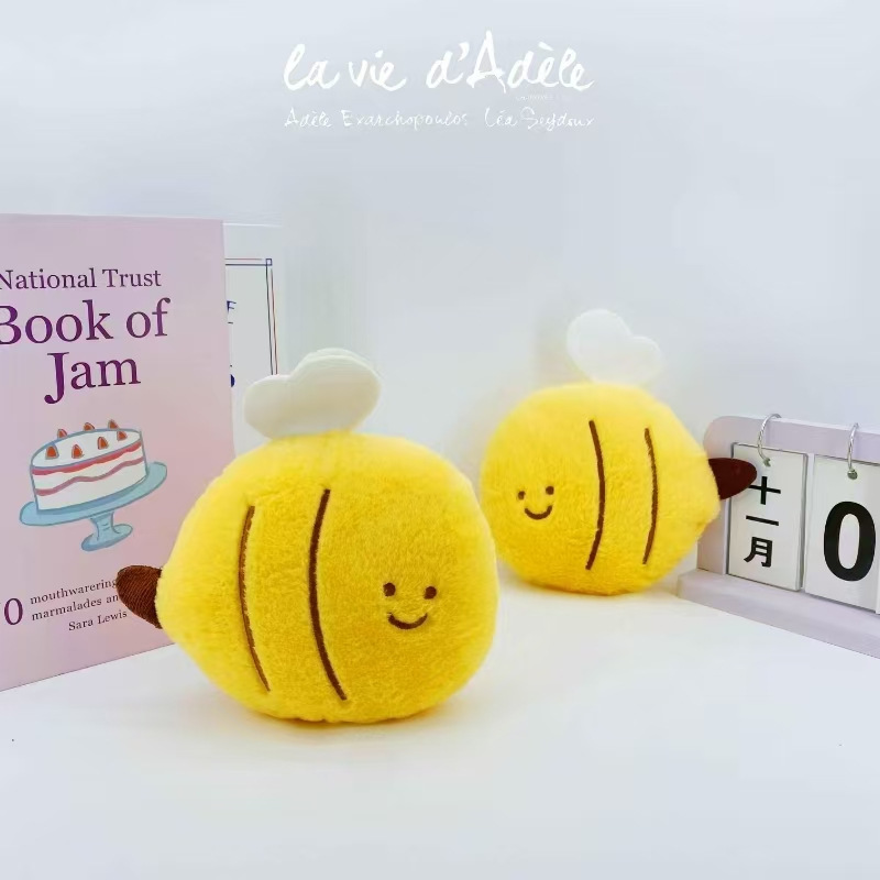 Juguetes de peluche lindos muñecas de frutas almohada muñeca agarra muñeca boda tira muñeca de tela muñeca estand juguetes regalos