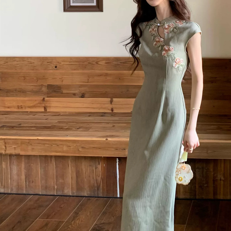 New Chinese-Style Heavy Embroidery Stand-Collar Buttoned Improved Cheongsam Dress with Drapey National Style Long Dress for Summer 2026 New Chinese-Style Heavy Embroidery Stand-Collar Buttoned Improved Cheongsam Dress with Drapey National Style Long Dress for Summer 2026