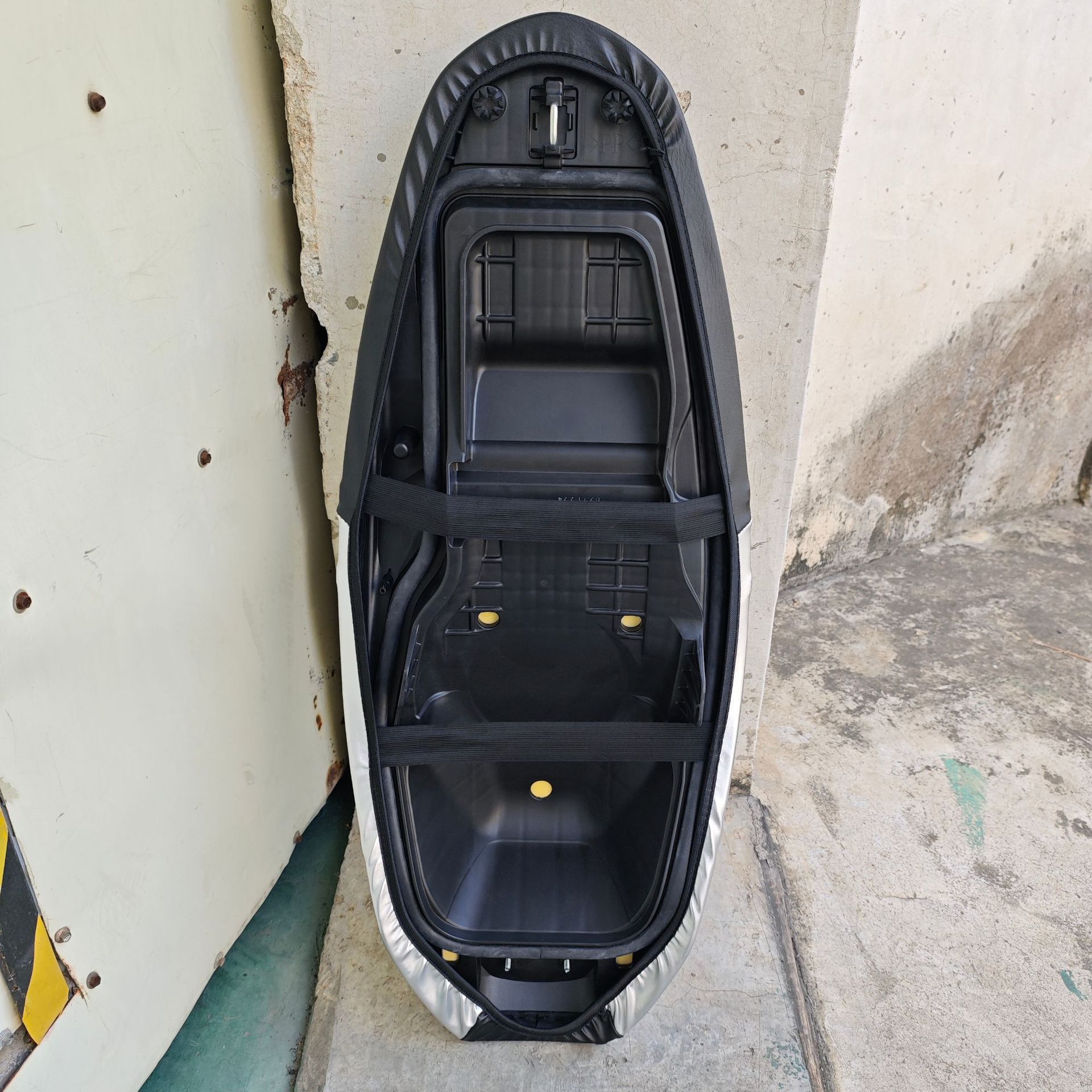 Suitable for new continents Wuyang Honda PCX160/150 motorcycle seat cover cushion waterproof sunscreen dustproof seat cover