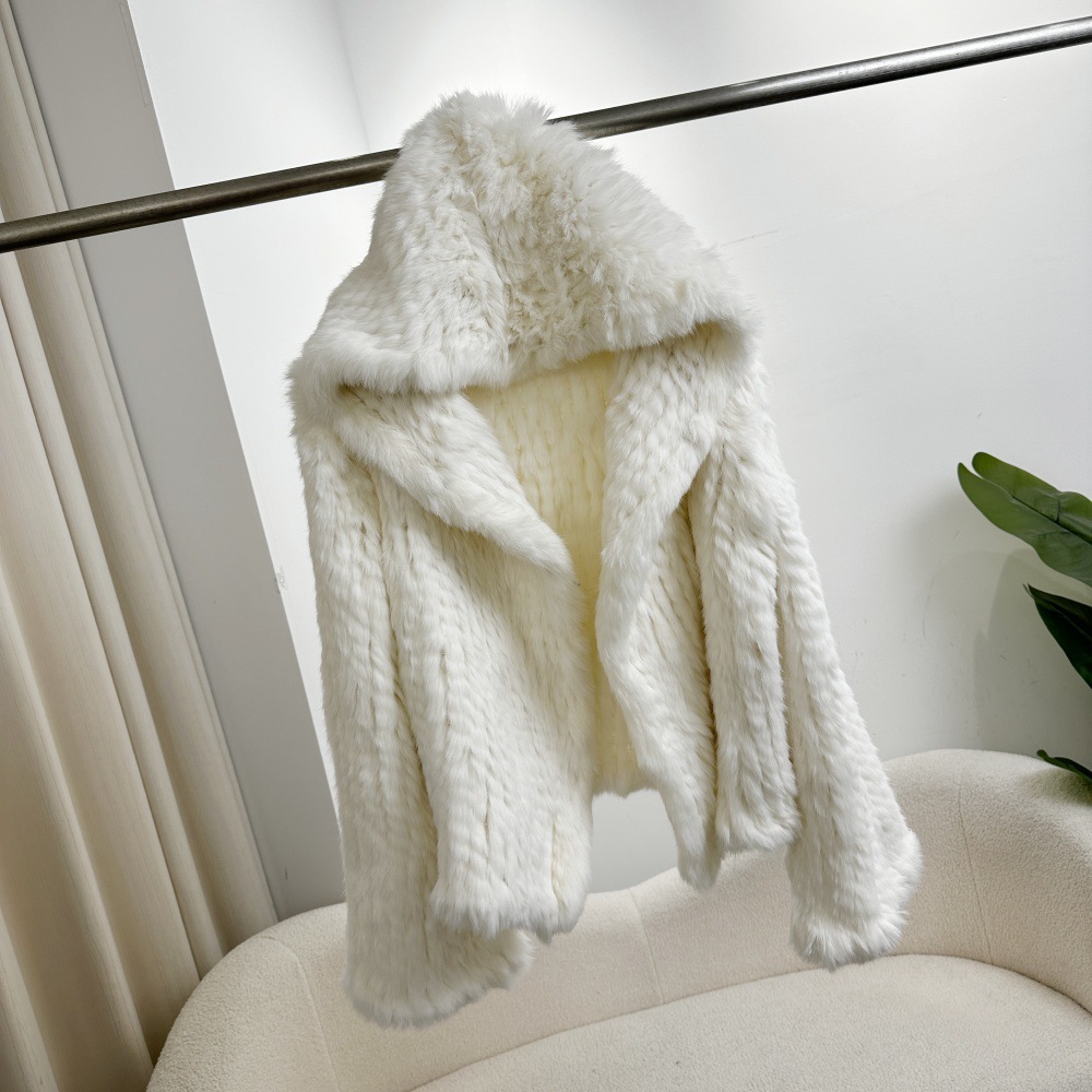 Abbigliamento da donna Nuovo autunno e inverno Criptato ispessito fatto a mano a doppia faccia tessuto con cappuccio corto in pelliccia di coniglio per le donne stile giovane_voghion.com