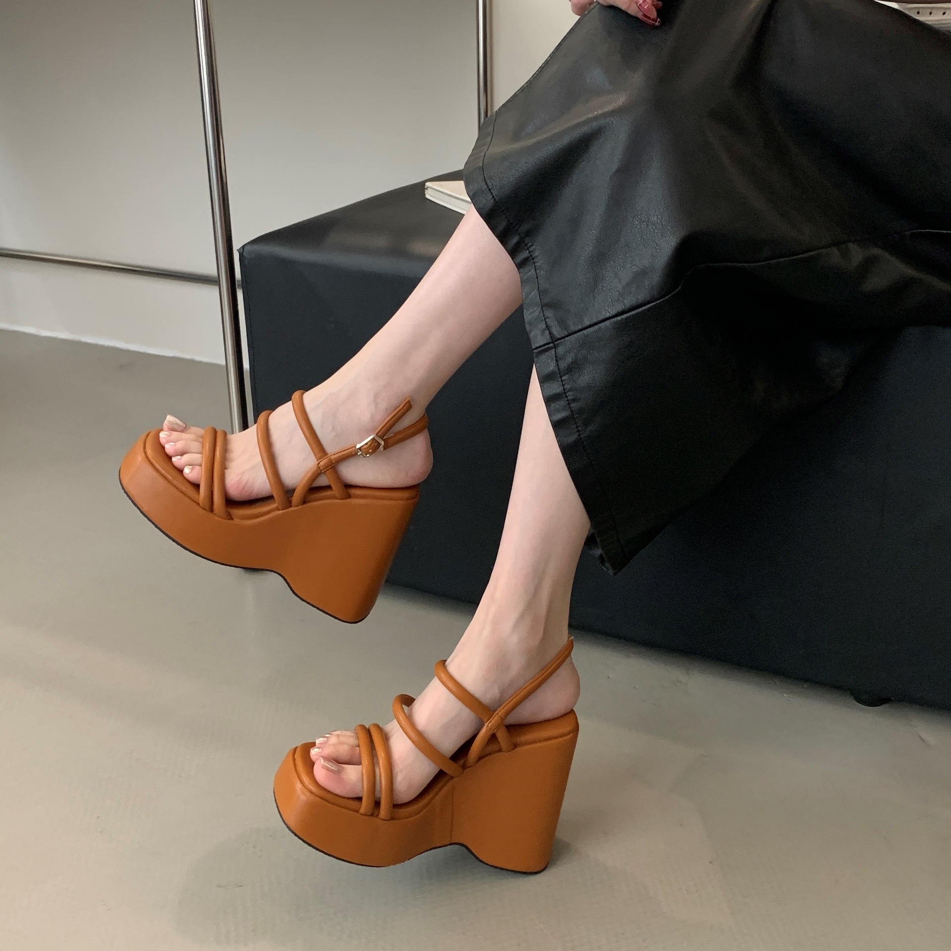 2025小个子增高超高跟鞋女夏季恨天高松糕低坡跟厚底凉鞋罗马鞋子