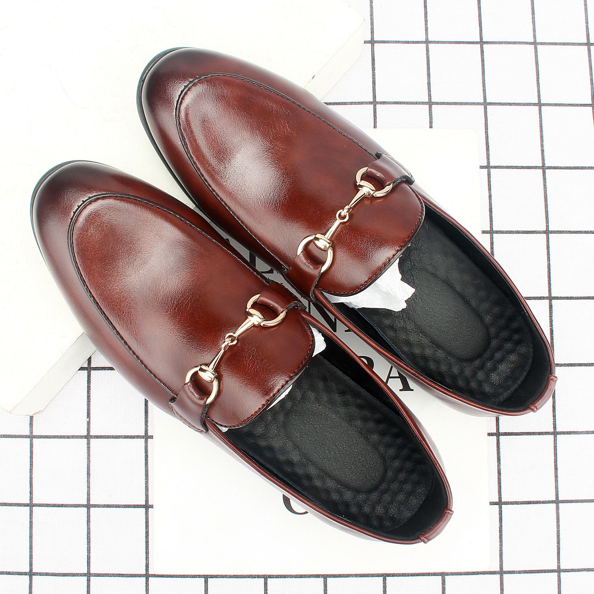 �ļ���������ƤЬ�к���������ЬӢ�׶���Ь��һ�ŵ�СƤЬ7523