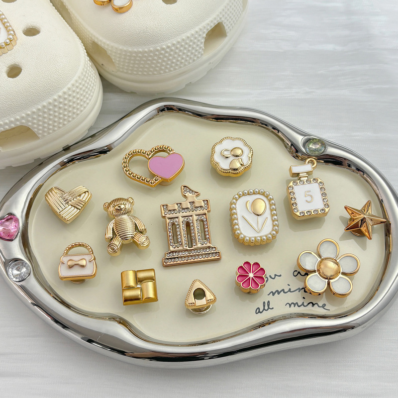 Cross-border Hot Selling Cross Cave Shoes Decorations Shoe Buckle Accessories DIY Removable One-piece Flower Buckle Accessories Single