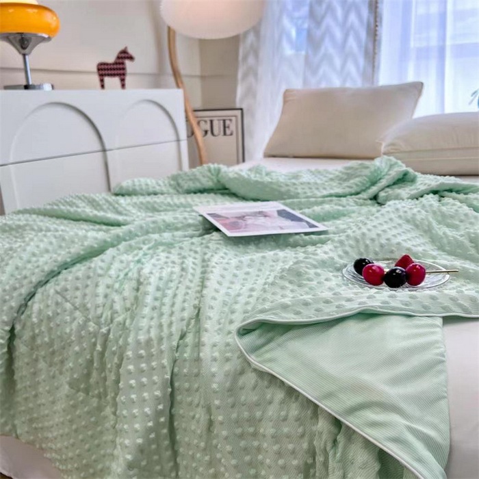New Type A Cool Silk Ice Cream Summer Quilt Ice Bean Washable Air Conditioning Quilt Single Double Summer Thin Quilt Wholesale