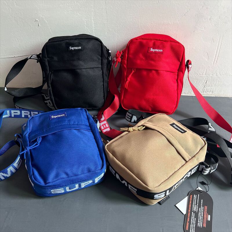 18ss Shoulder Small Hanging Bag Square Bag Crossbody Bag Chest Bag Fashion Waist Bag Trendy Brand Original Sports Bag Small Square Bag 18ss Shoulder Small Hanging Bag Square Bag Crossbody Bag Chest Bag Fashion Waist Bag Trendy Brand Original Sports Bag Small Square Bag