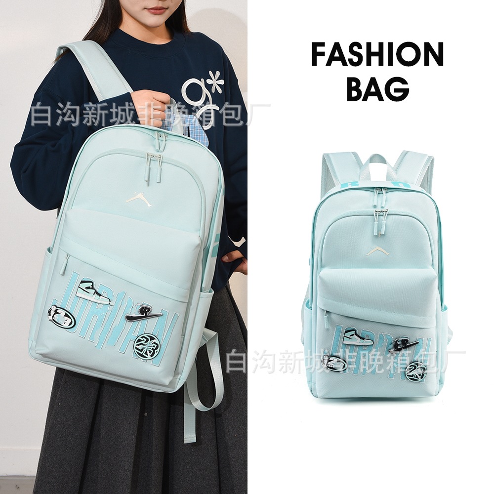 Large-Capacity Casual Backpacks for Men and Women, Outdoor Sports Badges, Casual Travel Backpacks, Trendy School Bags for High School Students and College Students