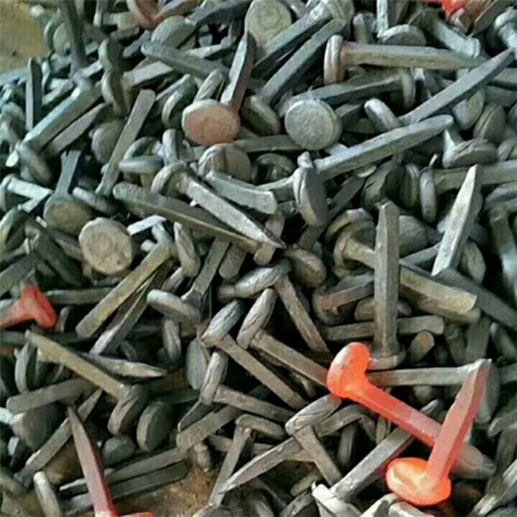 Agente de anclaje de clavos de polvo seco para rieles ferroviarios de solidificación rápida y anti-tracción