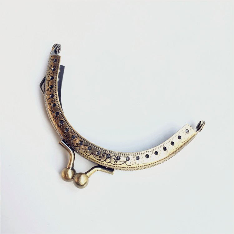 8.5CM en stock semicircular máquina de flores cóncavas oro DIY oro clásico de uso común