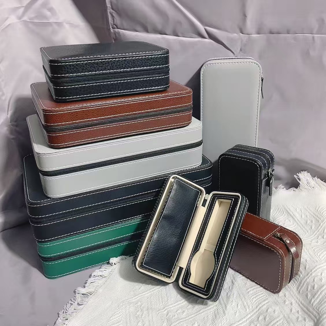 Cross-Border Black Green Gray Portable 6-Digit 10-Digit Watch Box Anti-Fall Zipper Model Watch Storage Box