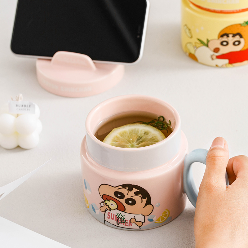 Crayon Shin-chan soporte de marca compartida taza de cerámica con tapa taza de desayuno de dibujos animados lindo de alto valor taza de pareja