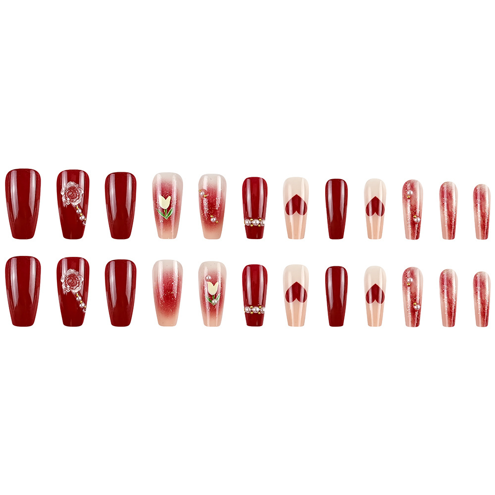 Atmósfera amor rojo, uñas de uñas de escalera larga, parche de uñas de diamantes de cielo estrellado, uñas de flores de venta caliente terminadas