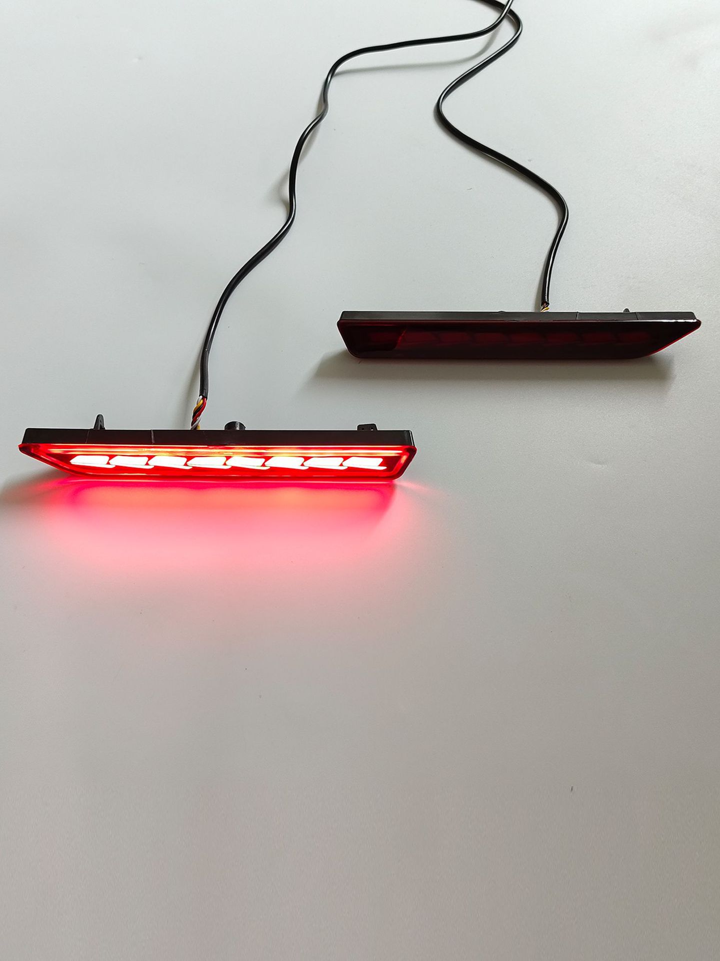 Suitable for Toyota RAV4, Rongfang, and Weilanda rear bumper lights, 2026 model RAV4 Weilanda brake lights, sequential plug-in type