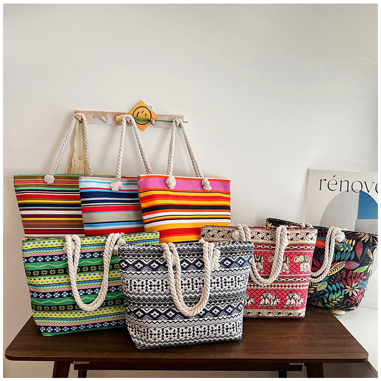 Women's Medium Canvas Geometric Stripe Streetwear Sewing Thread Square Zipper Tote Bag display picture 36