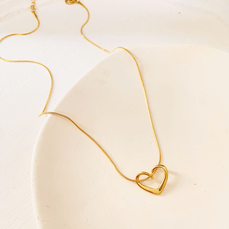 1 Piece Quantity Casual Simple Style Heart Shape Titanium Steel Plating Inlay Shell Necklace