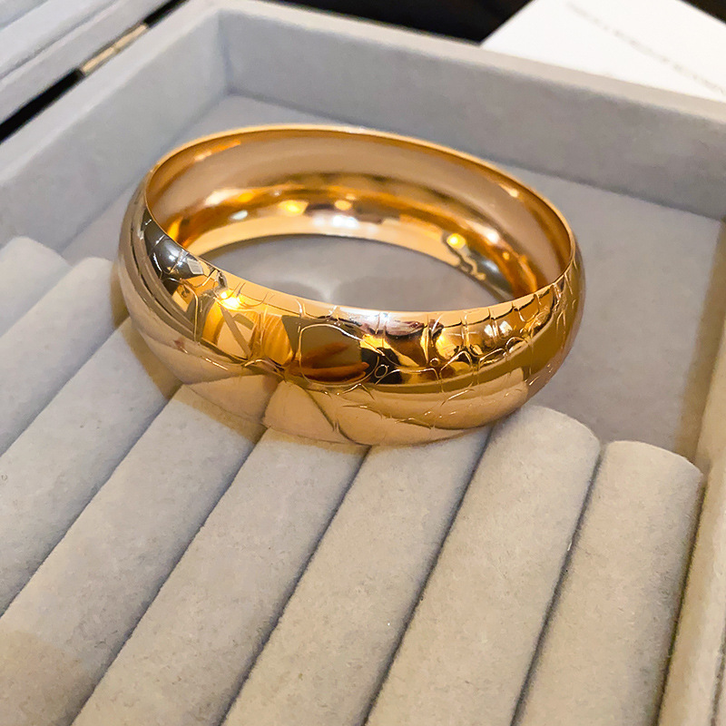 冷たい風のシンプルな金属の格子縞のブレスレット欧米の越境する新型の手環の小さい大衆のファッションの高級感の手飾りの卸売り|undefined
