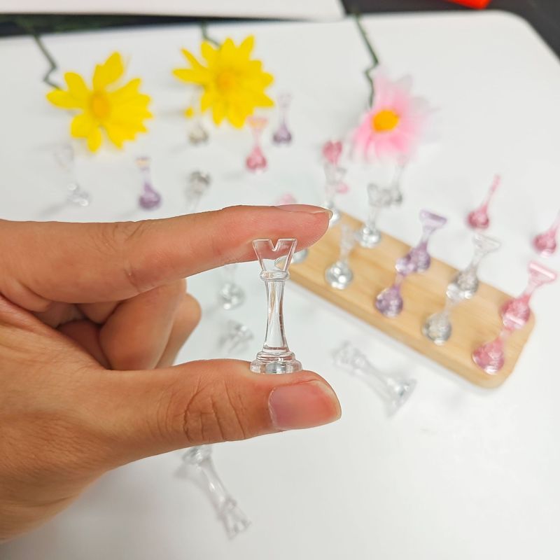 新しい高さ3cmのマニキュアネイルホルダー、Y字型プラスチックネイルホルダー、Y字型マニキュアベース、マニキュア練習用ネイルホルダー|undefined