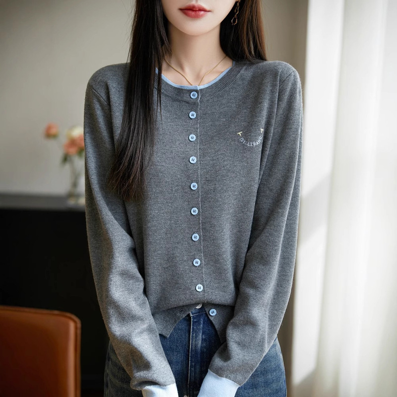 New Color-Blocked Worsted Wool Cardigan for Women, Round Neck Embroidered Smiley Face Knitwear Top, Loose and Versatile Jacket