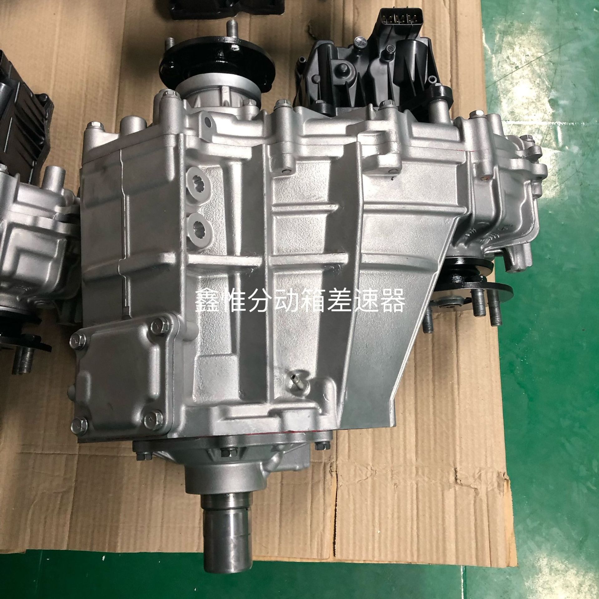 Lexus GX470 UZJ120 transfer case assembly, four-wheel drive, 4.7L engine