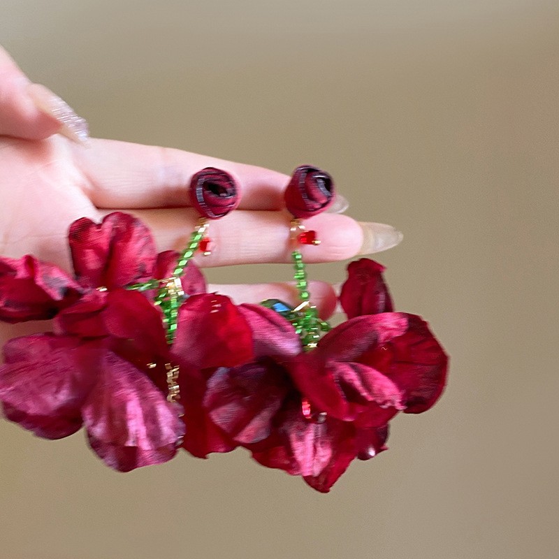 Pendientes de borla de flores de gasa de aguja de plata Pendientes de dopamina de bosque dulce Pendientes de todo fósforo de tendencia de nicho Mujeres al por mayor