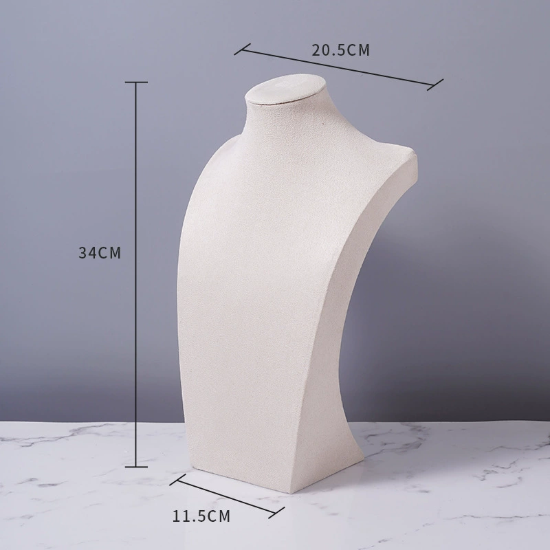 Necklace, stand, mannequin head