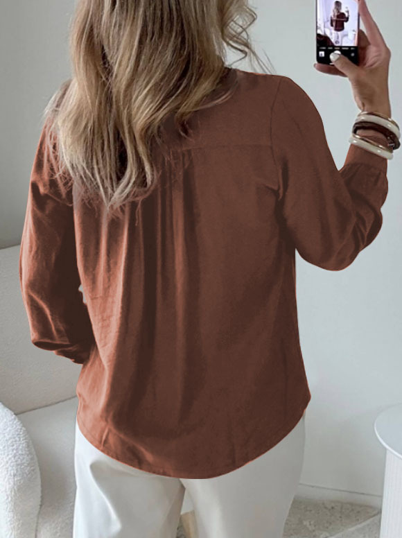 Dam blus i plus size med volangkrage och blommig spets_voghion.com