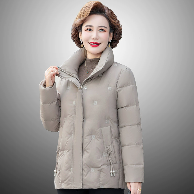 Пуховик для мам среднего и пожилого возраста, 90 белый утиный пух, короткое легкое модное толстое теплое пальто больших размеров, новинка
