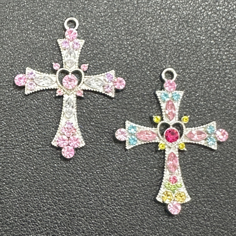 Sweet and Cool Style Spicy Girl Cross Necklace for Women, Heavy-Duty Rhinestone-Studded Gothic European and American Style Y2K Necklace Design Clavicle Chain