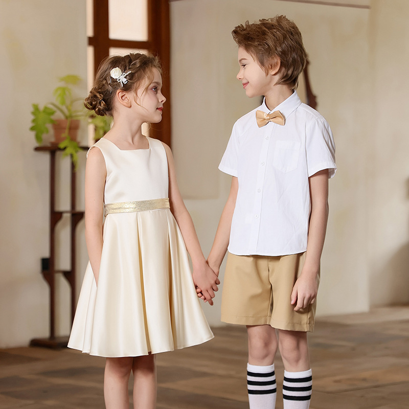 Traje de interpretación de coro para niños Nuevo estilo de actuación de la temporada de graduación de jardín de infantes Vestido de recitación de poesía de escuela primaria y secundaria