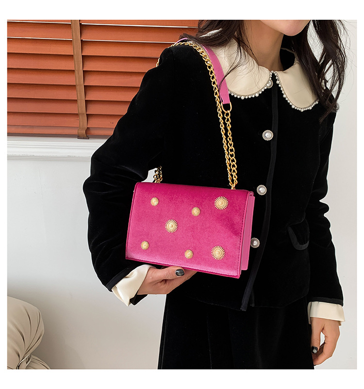 Cross-border fashionable velvet small square bag for women, simple and fashionable single-shoulder bag, new autumn and winter crossbody chain bag undefined