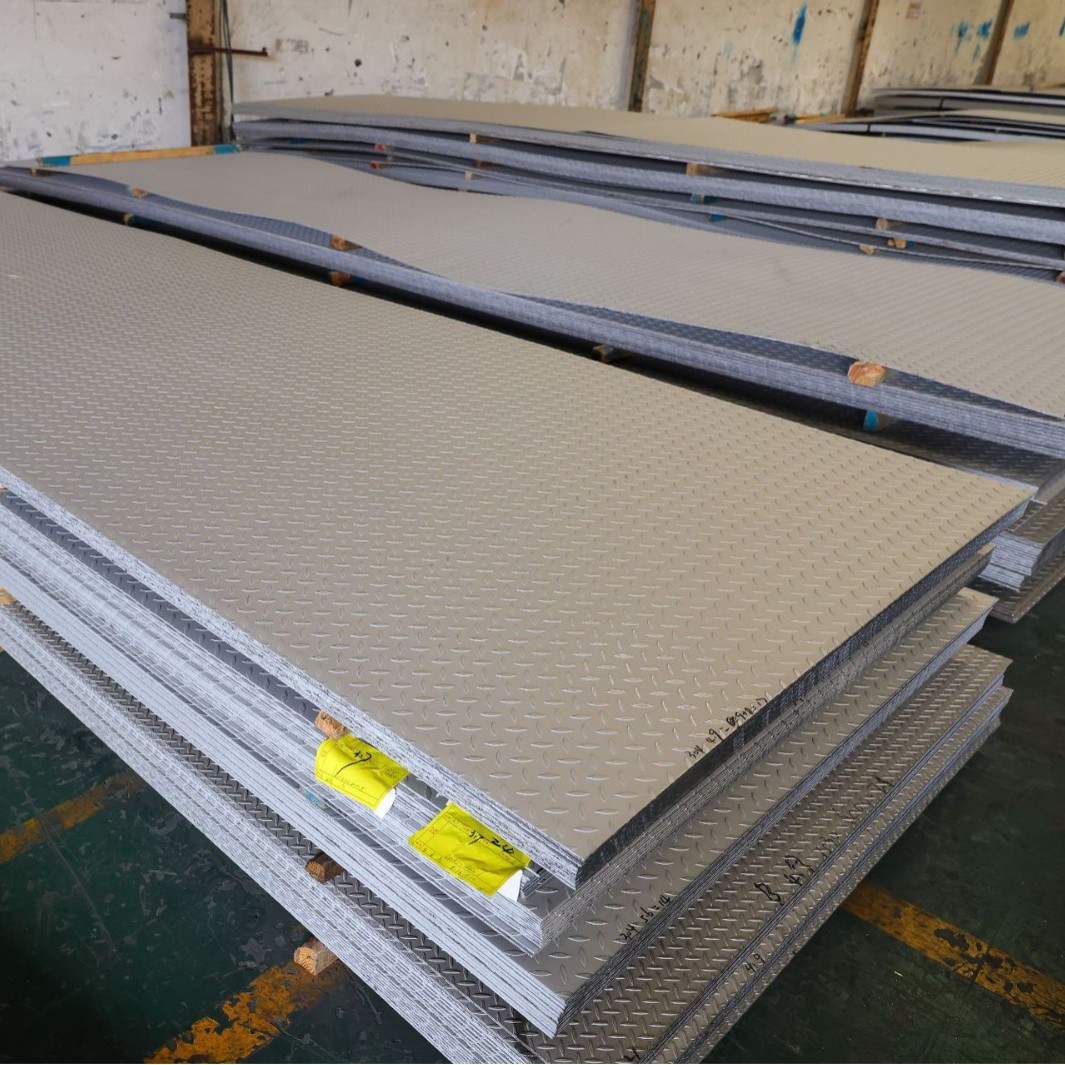 2205 316L 321 Stainless Steel Pattern Plate 304 Cold-Rolled Embossed Stainless Steel Sheet Stair Treads Anti-Slip