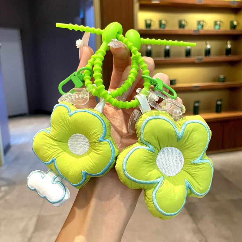 Trendy exquisite colorful fabric small flower keychain cute plush flower car key chain bag pendant wholesale Trendy exquisite colorful fabric small flower keychain cute plush flower car key chain bag pendant wholesale