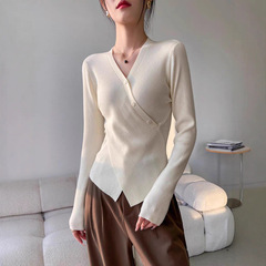 包芯纱设计感小众小个子v领交叉毛衣女秋冬内搭长袖打底针织上衣