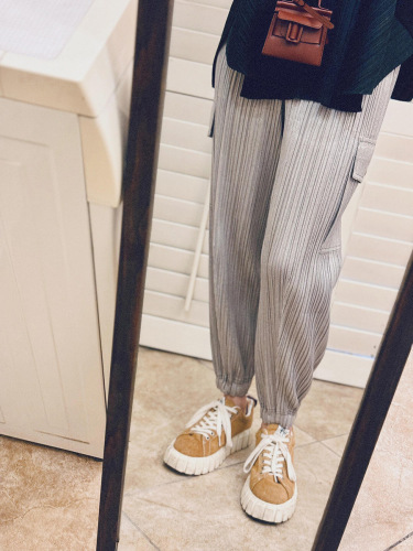 Stylish summer new pleated women's clothing, daily versatile, suitable for commuting, good wear, trendy loose and slimming pants