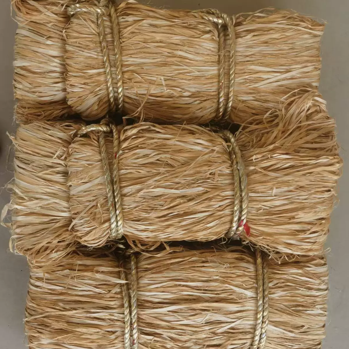 现货供应黄麻丝水暖消防用粗麻堵漏麻披青麻水暖管道沥青焦油麻丝