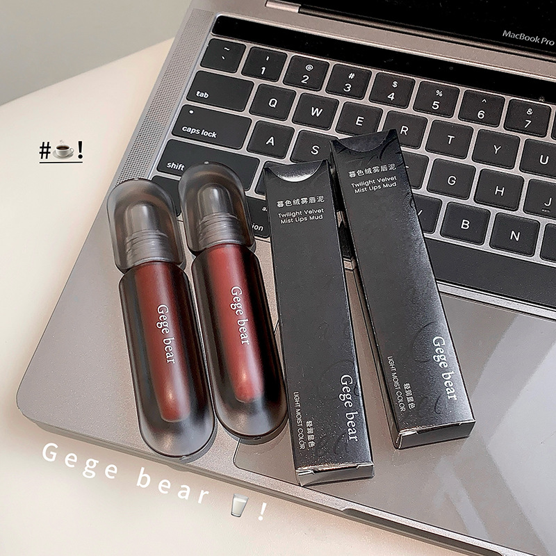 GegeBear暮色绒雾唇泥哑光轻薄浓郁显色质地绵密细腻提升气色显白