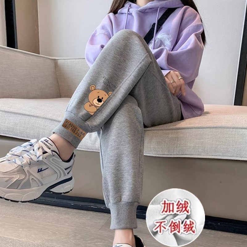 K63 벨벳 그레이 팬츠 레터베어