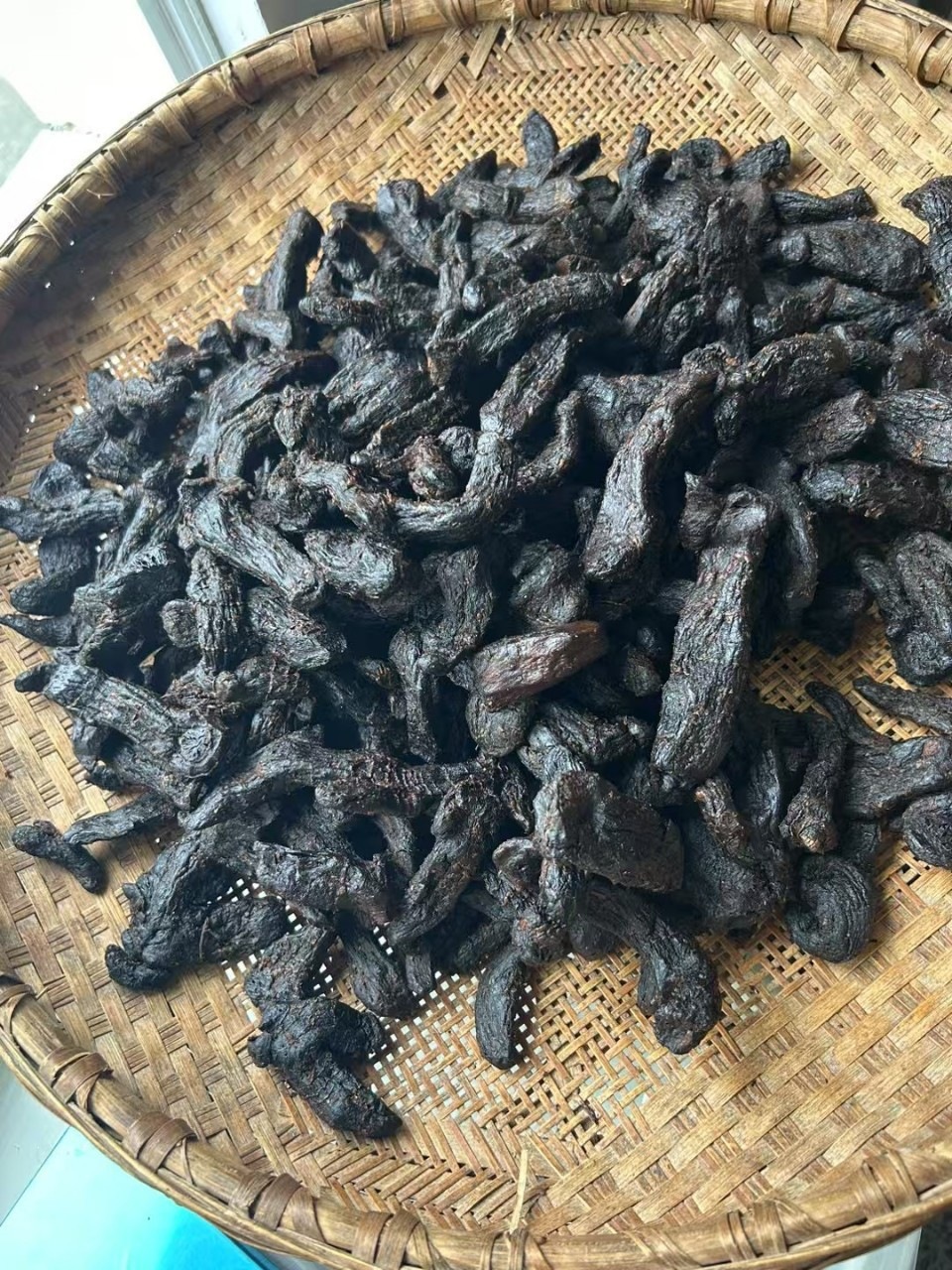 Wild Polygonatum Rhizome Huang Jing 500g Nine Times Steamed and Sun Dried for Soup Tea and Wine Infusion specifications