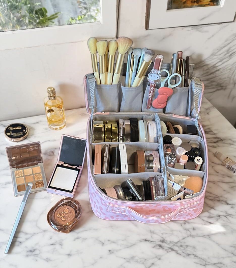 Bolsas de maquillaje de gran capacidad portátiles verticales para mujeres pueden colgar una maleta con espejo pu cruz de bolsas impermeables de mujeres bolsa de almacenamiento