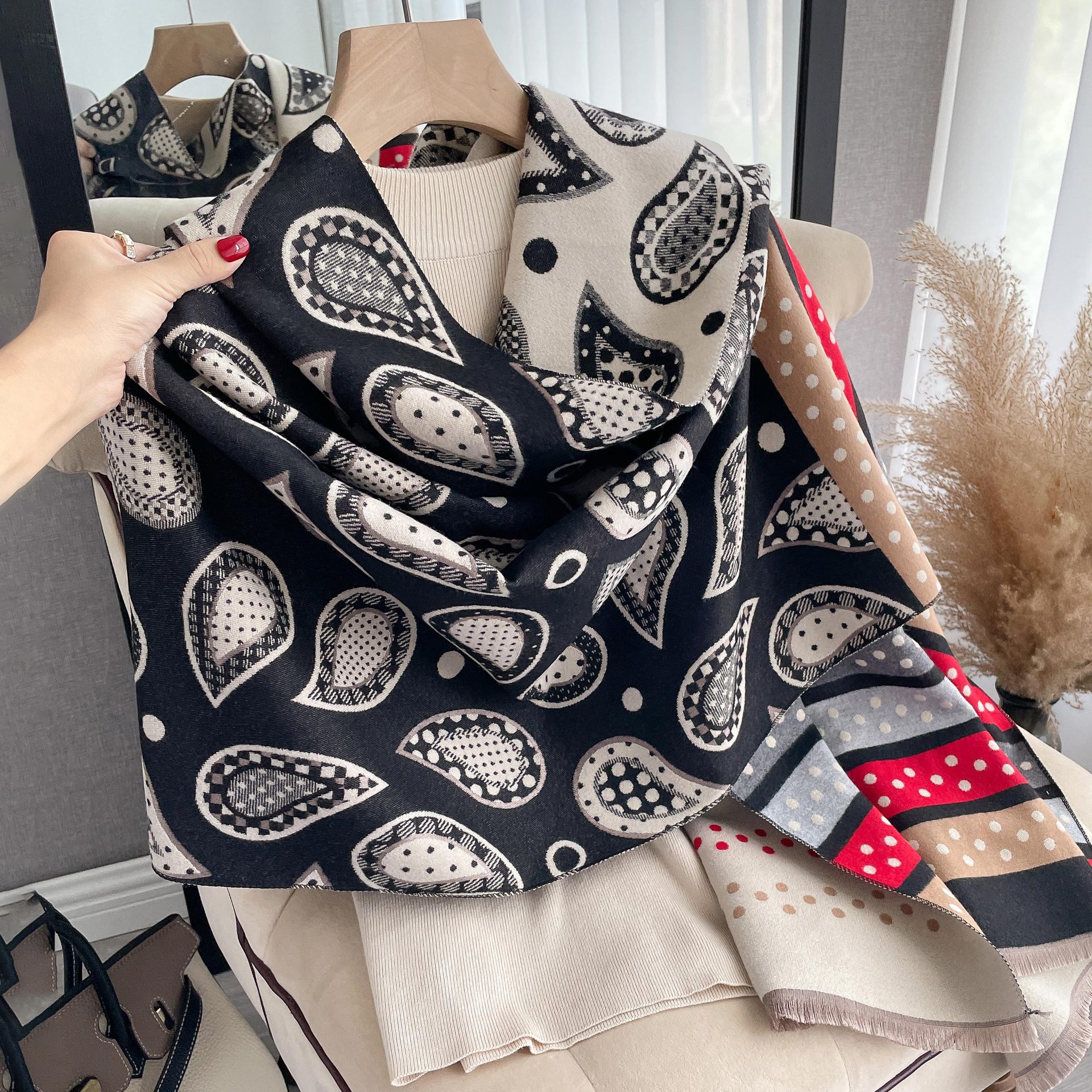 Nueva moda gruesa caliente chal de doble cara colorido a rayas Flor de anacardo Otoño e Invierno Cachemira-como bufanda larga para las mujeres