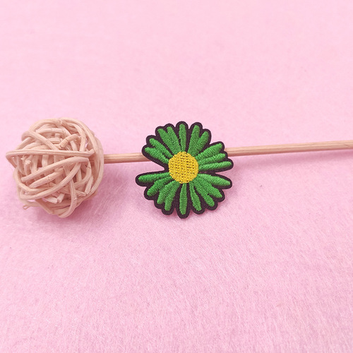 Computer embroidery manufacturer flower cloth stickers, daisy embroidery clothing patches, ironing stickers, small bag decoration stickers
