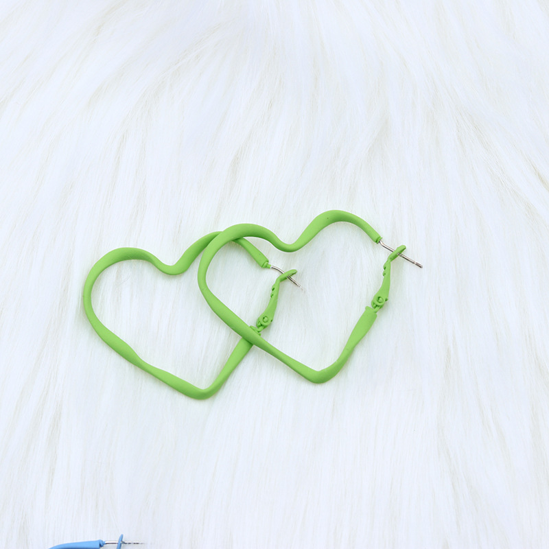 Simple Style Heart Shape Arylic Spray Paint Womenu0027S Ear Studs 1 Pair