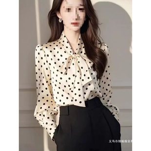 ��ʽ�L�h�����cѩ���r��Ů�����ͨ��Ůʿ�r�e��Ư������